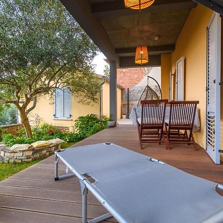 Apartment Macan, Beautiful Green Oasis بولا المظهر الخارجي الصورة