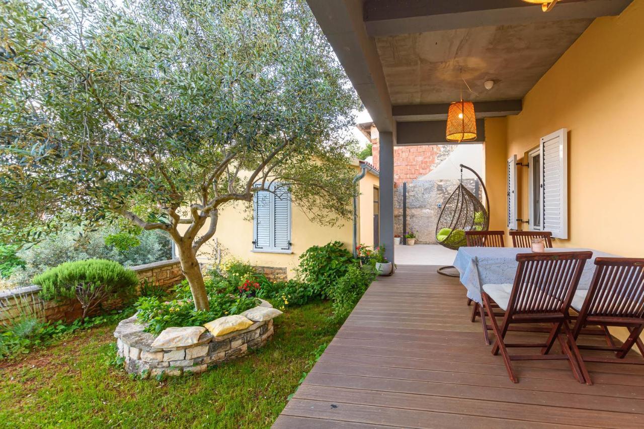 Apartment Macan, Beautiful Green Oasis بولا المظهر الخارجي الصورة