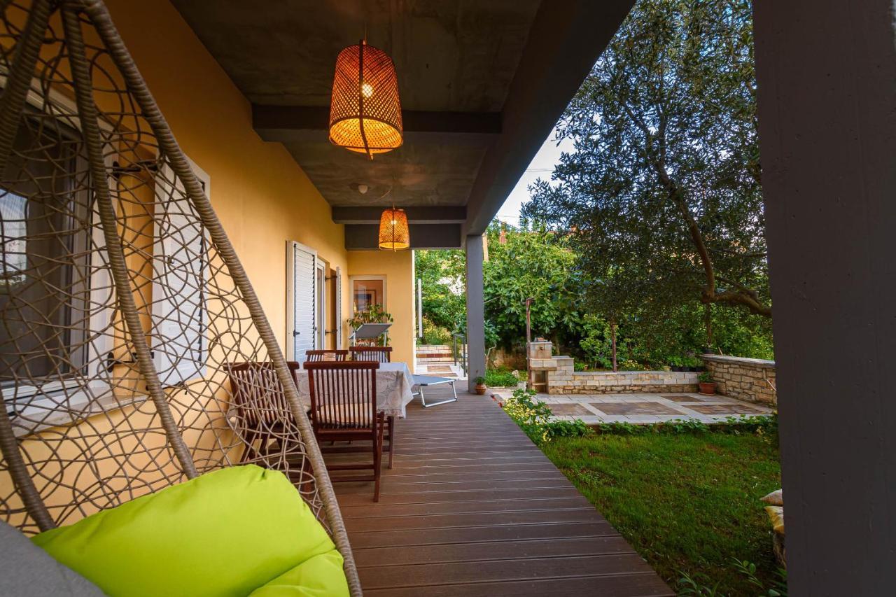 Apartment Macan, Beautiful Green Oasis بولا المظهر الخارجي الصورة